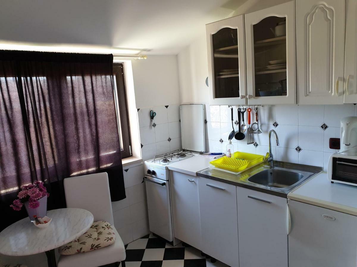 Apartments Helena بومير المظهر الخارجي الصورة